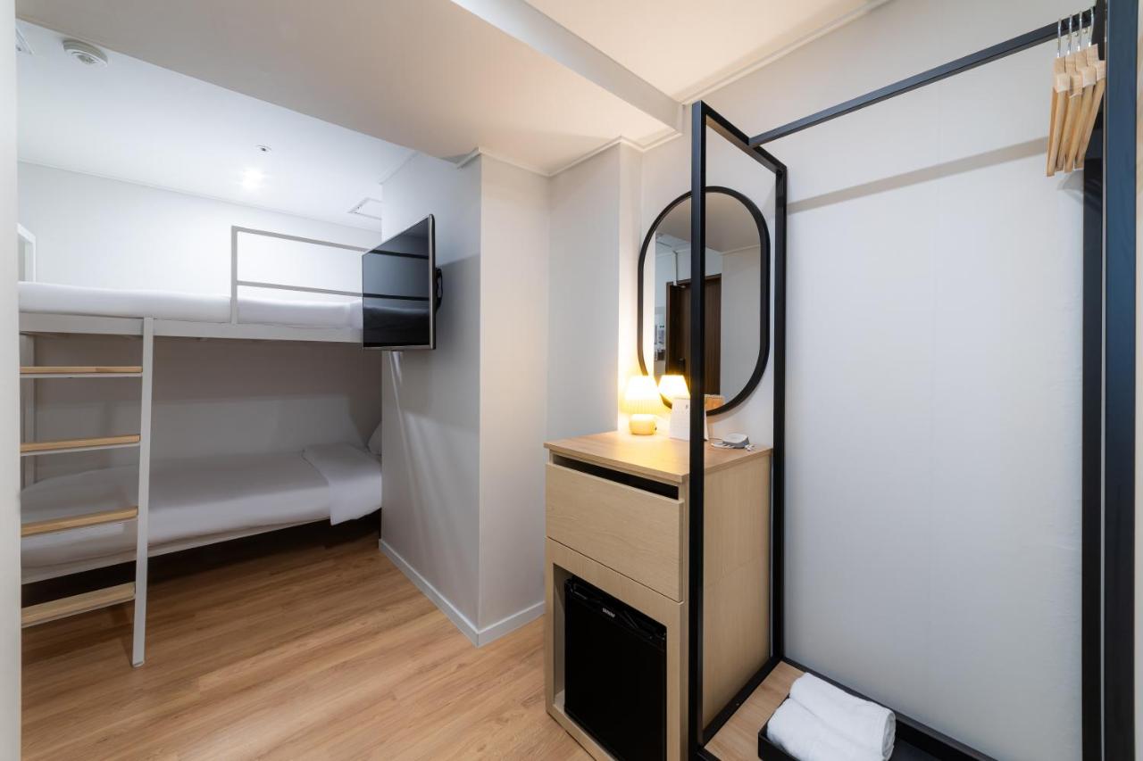 ZIYOLK Myeongdong - 4