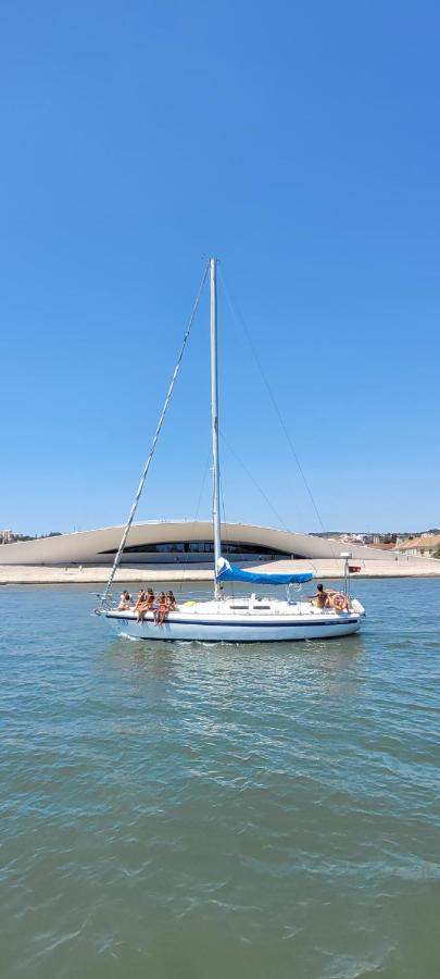 Lisbon Cosy Boat - 2