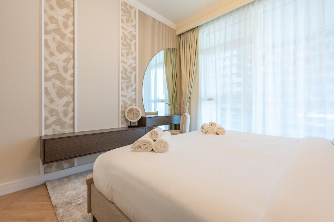 Prime 1 Bedroom with Private Beach in Beachfront - 2