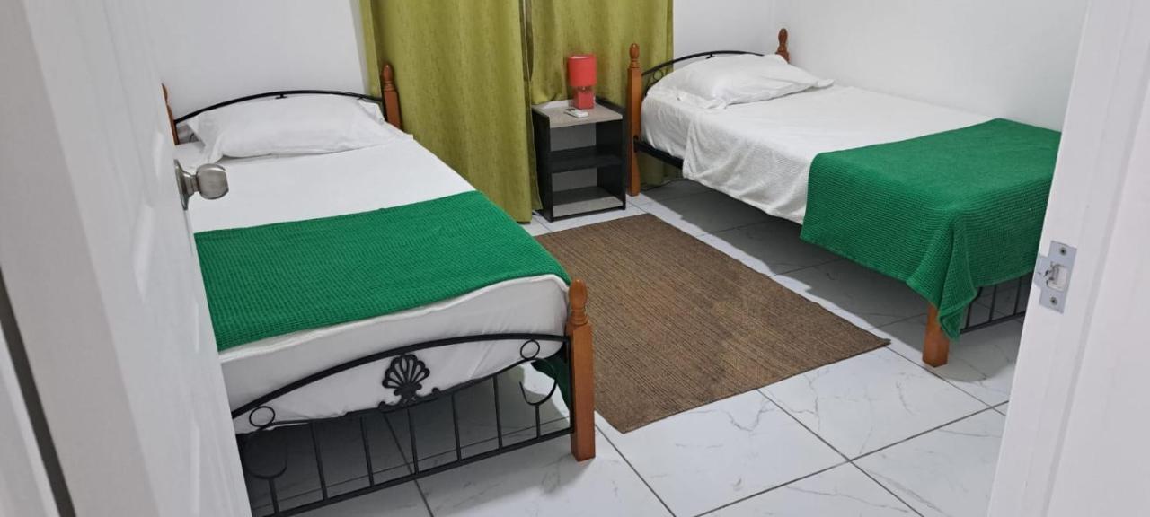 Pieds dans l'eau - 3