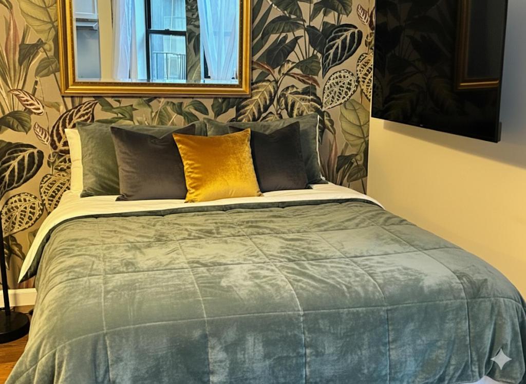 West Village Lush Green - 2