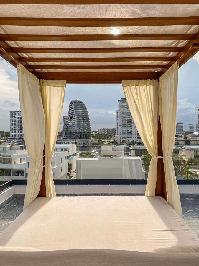 Luxury Retreat in Puerto Cancun with Rooftop Pool - 4