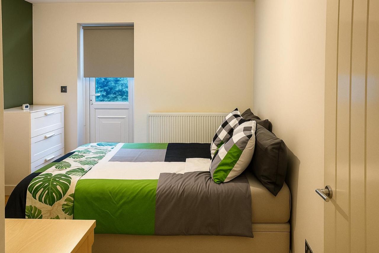 The Quiet City Escape 2 bedroom, 1 Bathroom - 4