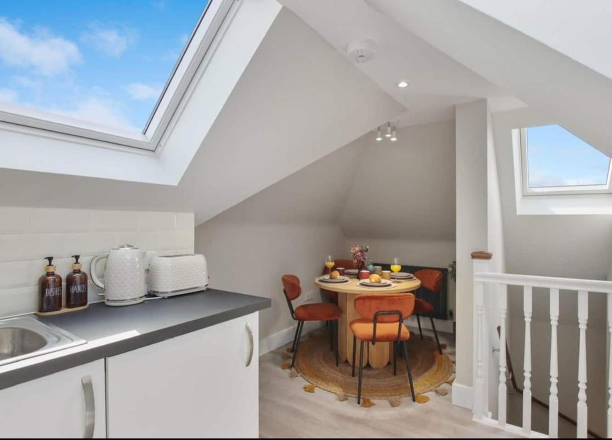 Stylish 1BR Apartment Wembley Stadium Sleeps 4 - 4