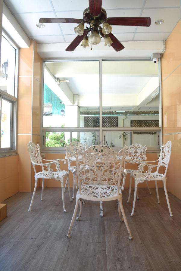 KT MANSION Victory Monument - 4