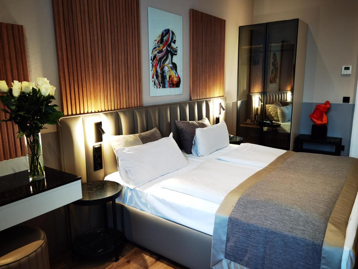 Arthotel Munich in Munich - Experience the colorful side of Munich's hospitality.