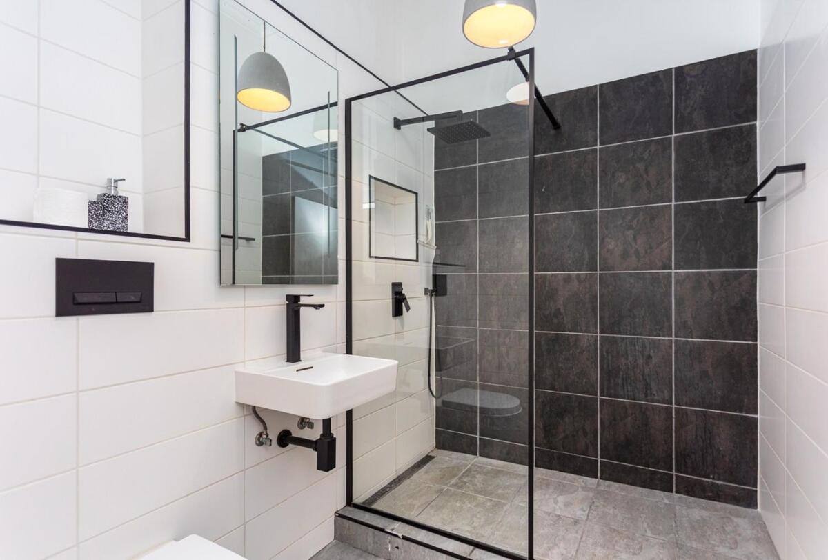 Sea Spray B403 by CTHA - 3