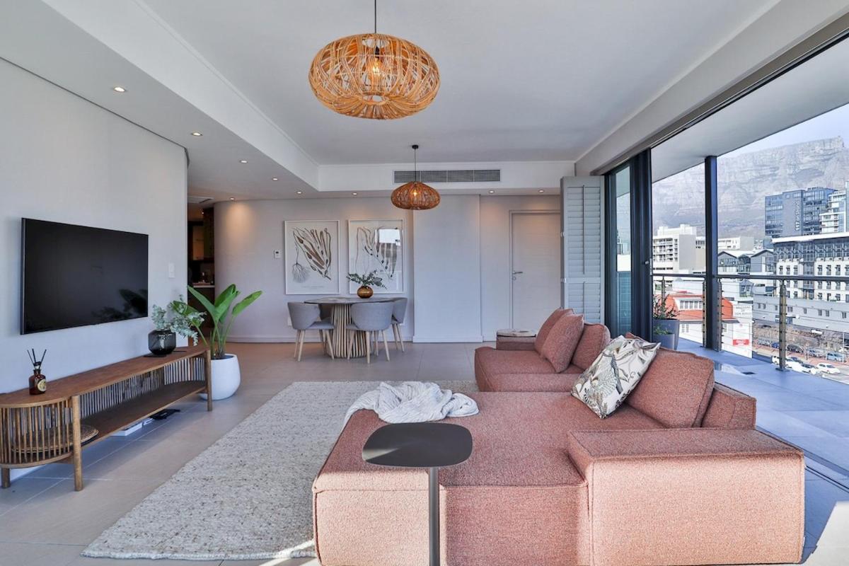 Rockwell 613 by CTHA