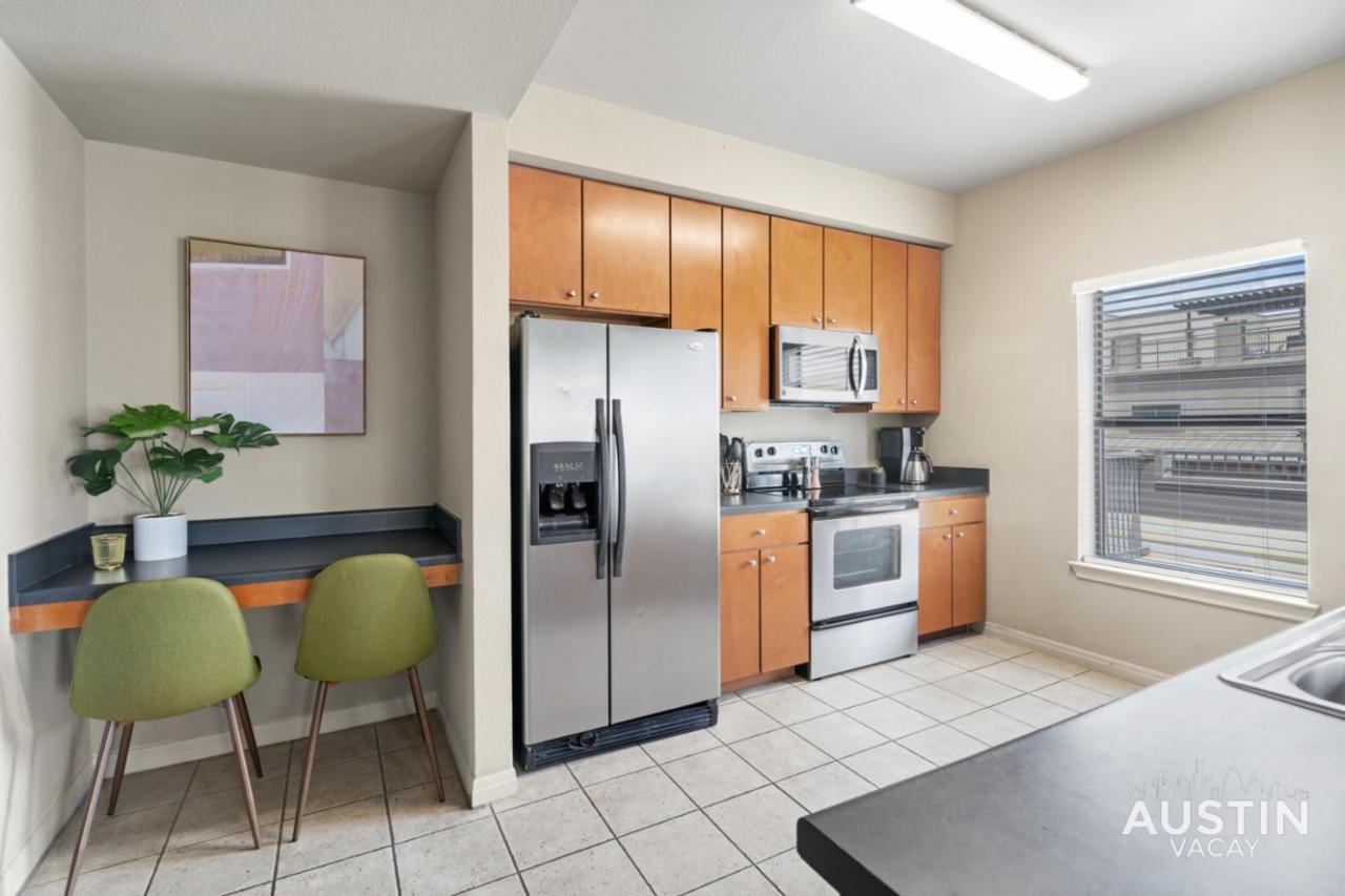 West Campus 8BR 5BA Dual Retreat Near Zilker, SXSW and Downtown by Austin Vacay - 4