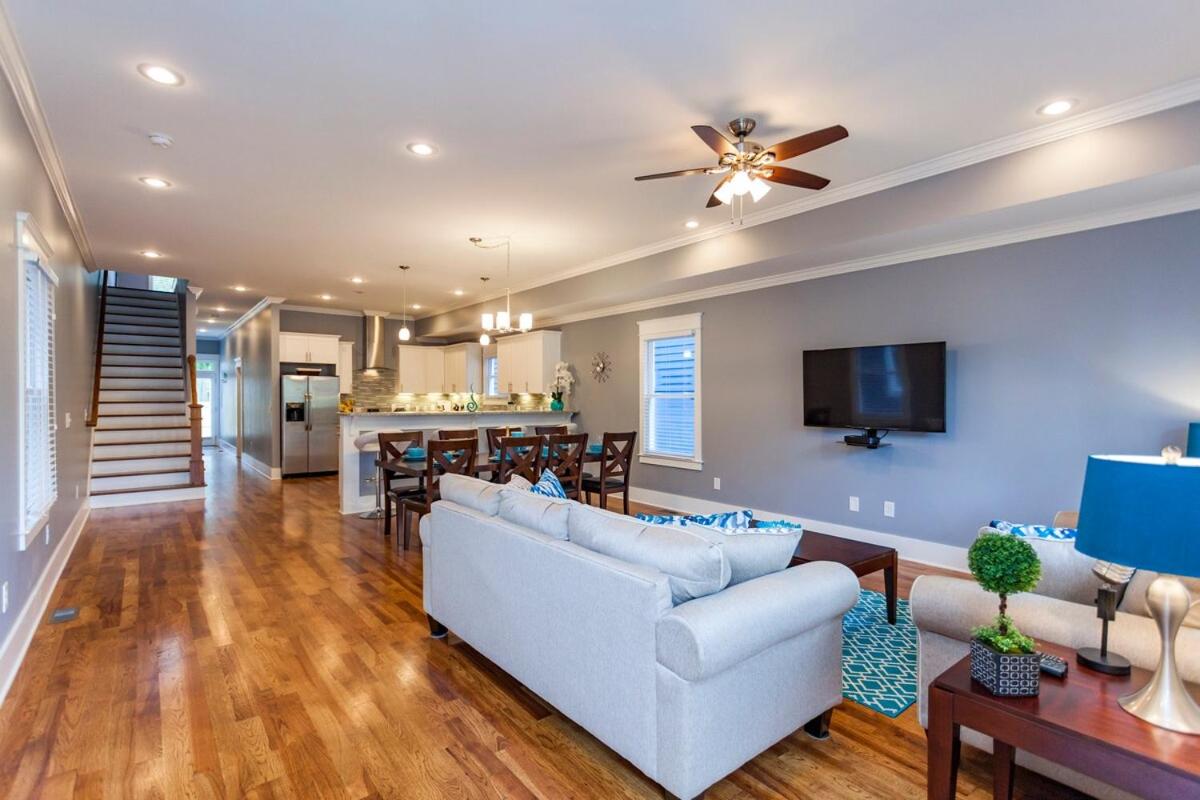 1B Rooftop Deck, 3mi to Broadway, Side by Side Houses Available - 5