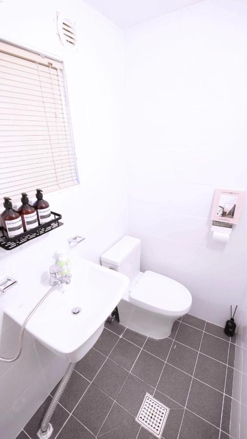 5mins to DMC Hongdae Sinchon Cozy House - 5