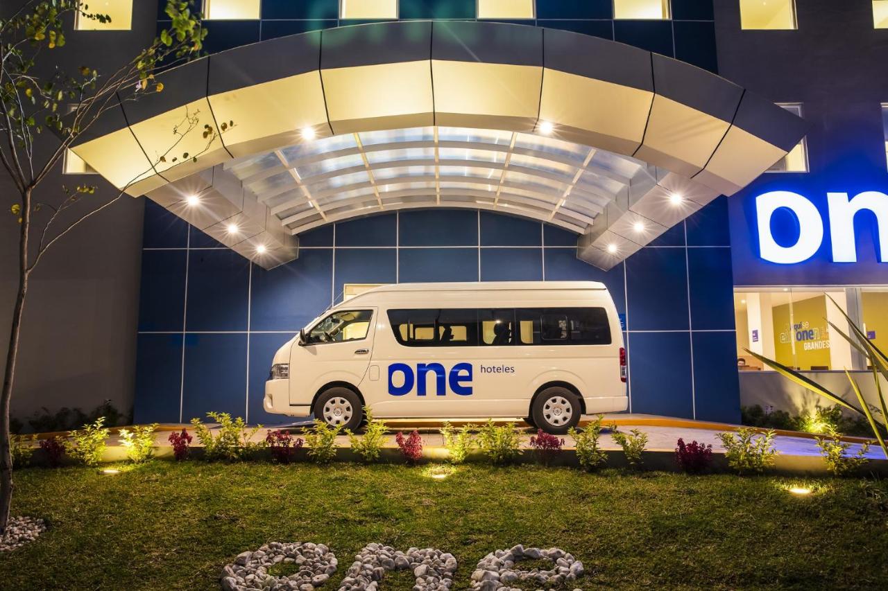 One Ciudad de Mexico La Raza - 2