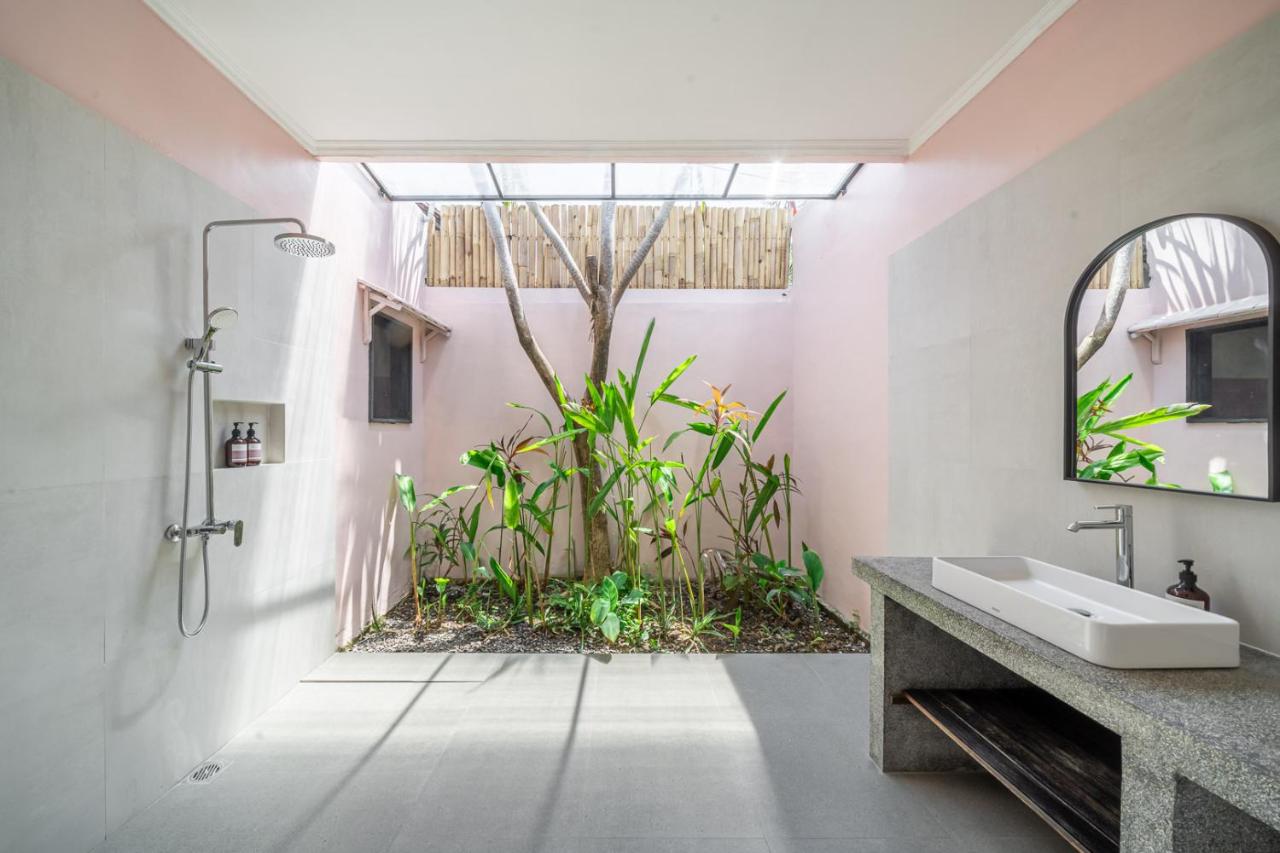 Homey Villa 2BR Seminyak - 3