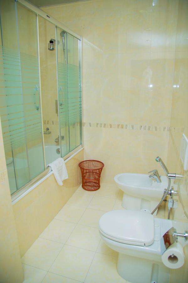 Golden Coast Hotel photo