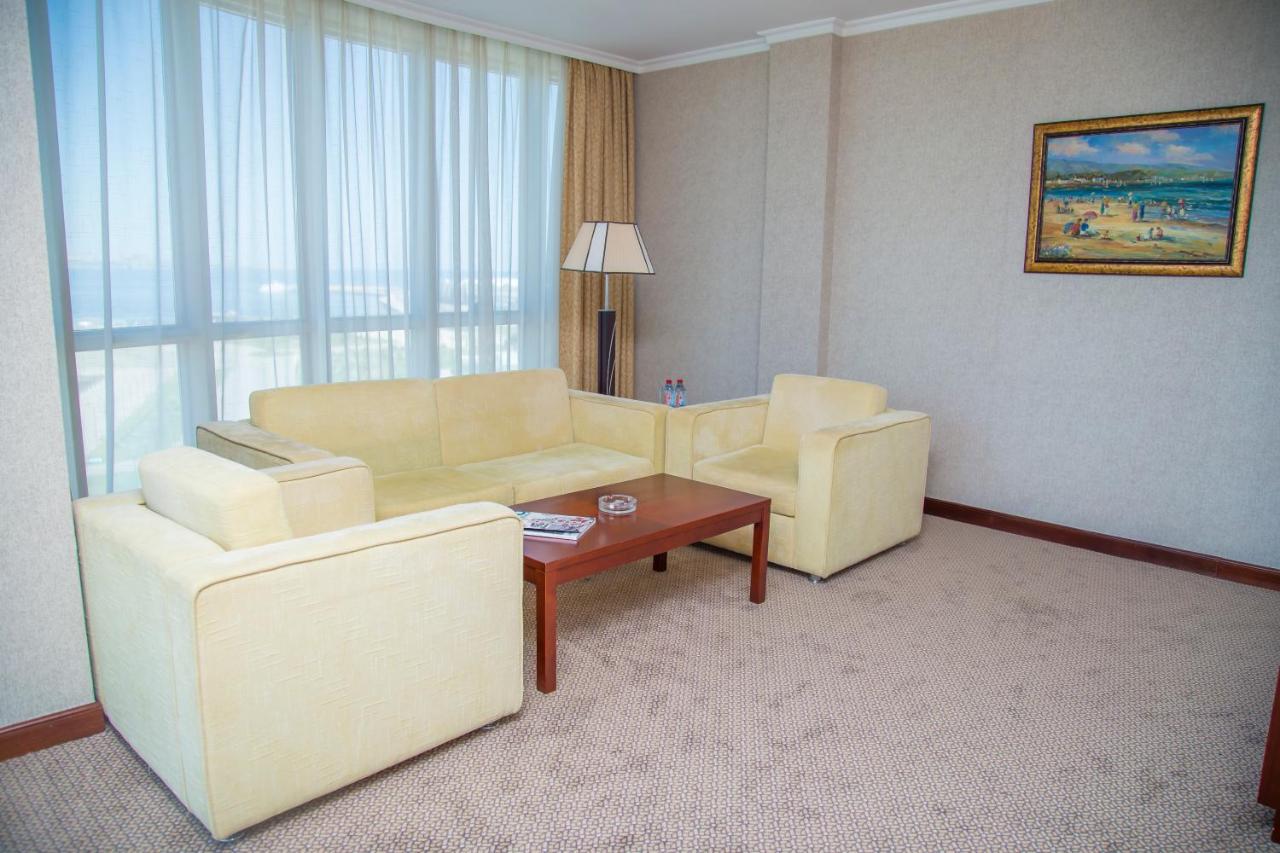 Golden Coast Hotel photo