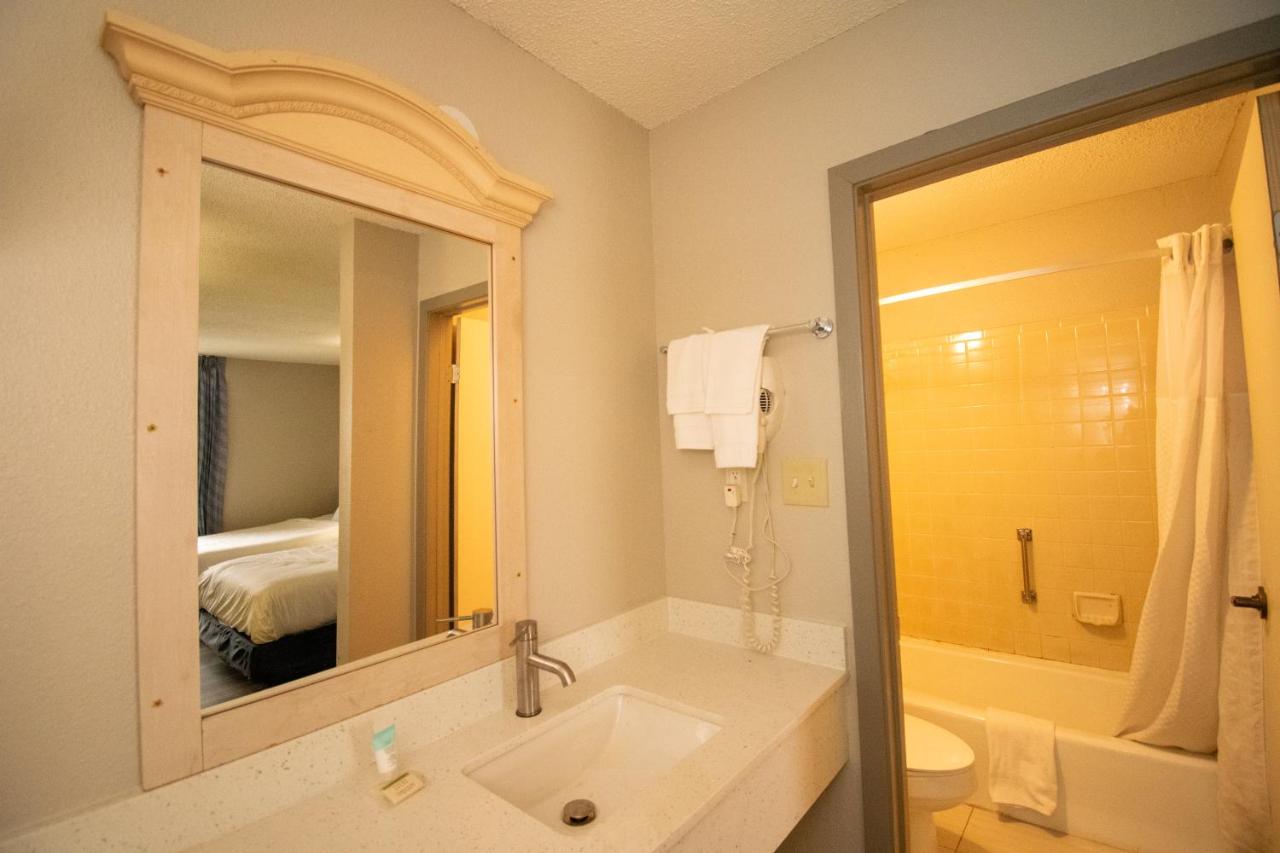 Economy Inn — photo 3