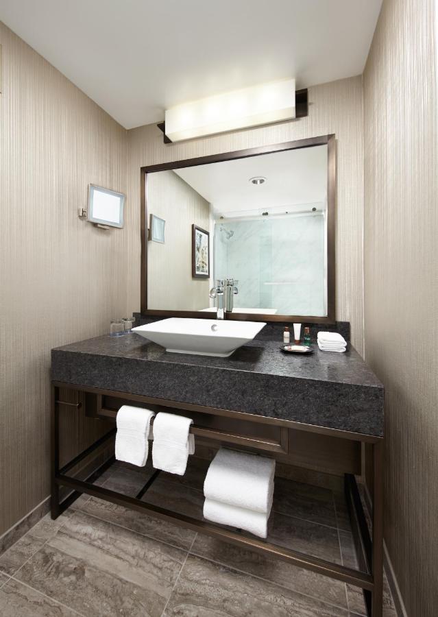 Sheraton Gateway Los Angeles Hotel - 5