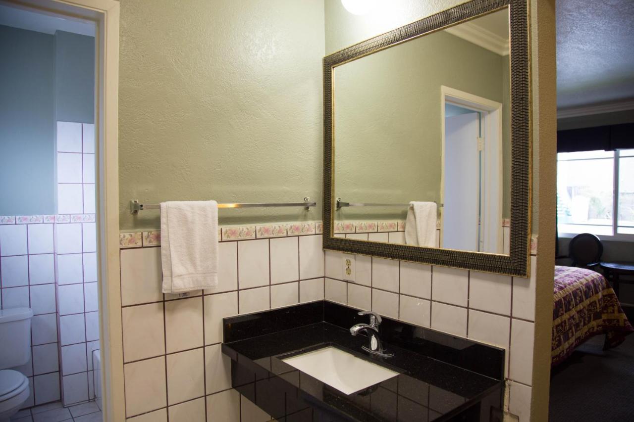 Sahara Motel — photo 14