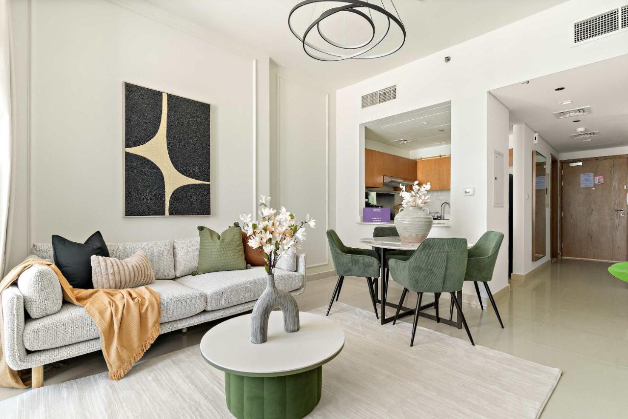 Silkhaus Vacation Homes 1BDR Serene Stay Nearby Reem Mall