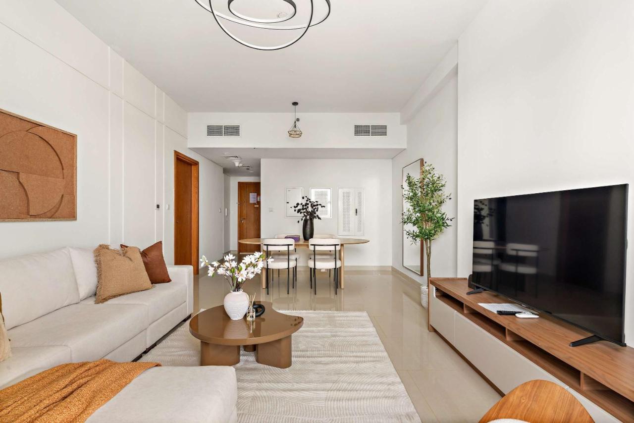 Silkhaus Vacation Homes Exclusive 1BR Stay at Julphar Tower - 3