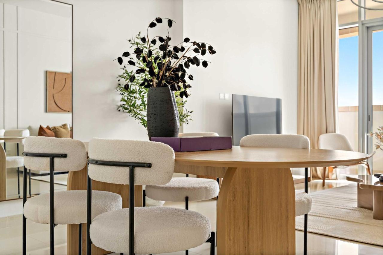 Silkhaus Vacation Homes Exclusive 1BR Stay at Julphar Tower - 4