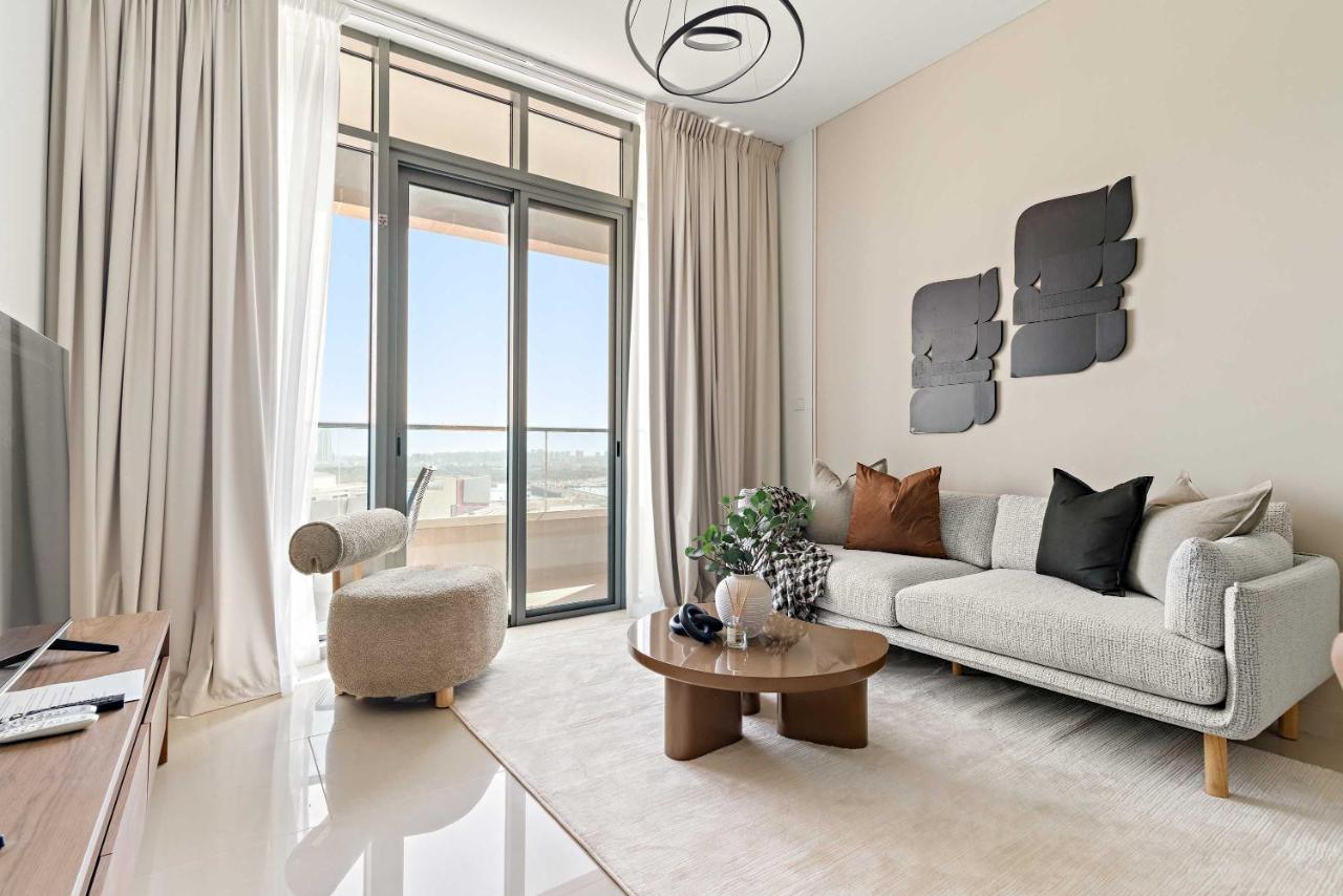 Silkhaus Vacation Homes 1BDR Near Reem Park at Julphar Tower - 2