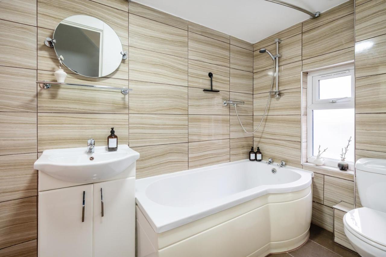 Soho Studio, 1 Bed, 2 Beds Apt central location - 3