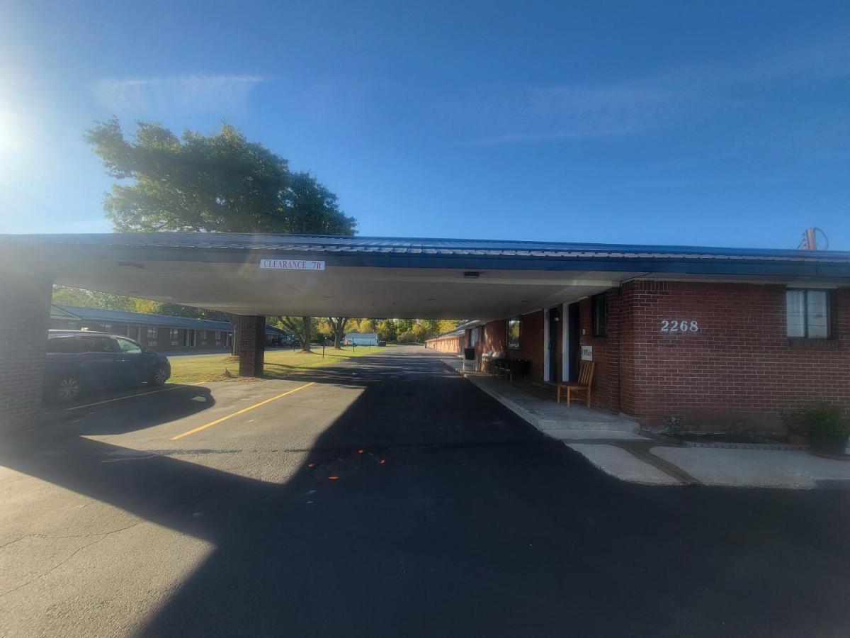 Orchard Park Motel — photo 9