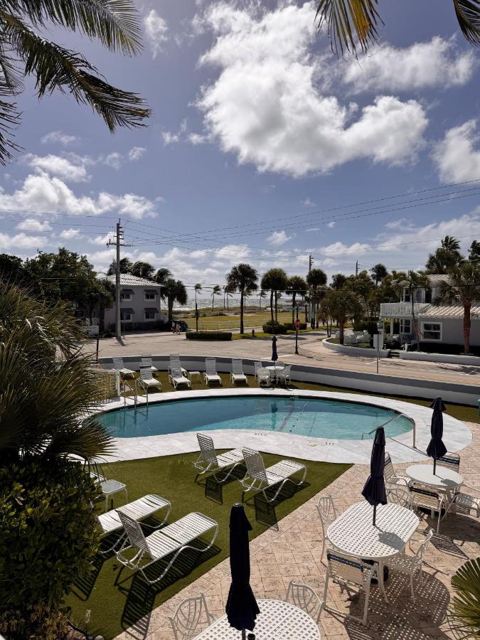 Coral Key Inn — photo 9