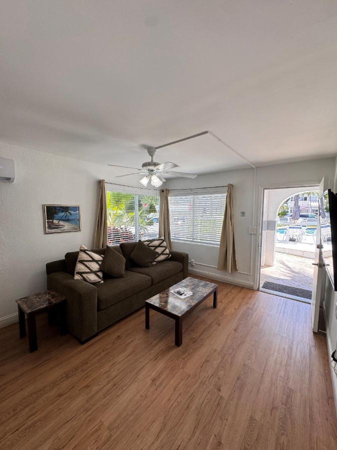 Coral Key Inn — photo 19