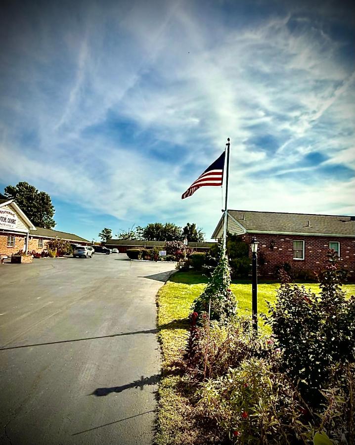 Weathervane Motor Court — photo 20