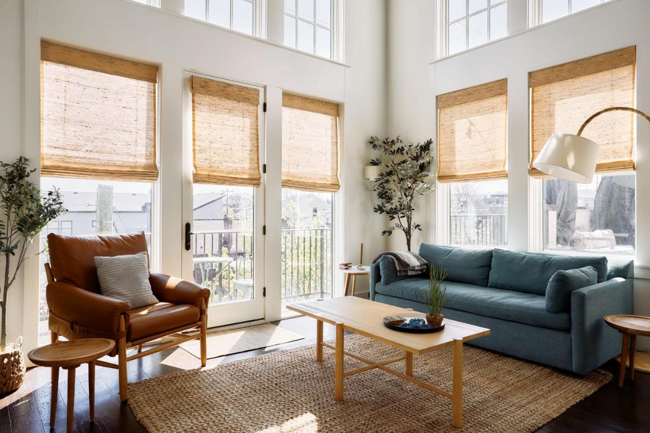 Penthouse In 12 South With Balcony, Near Broadway!