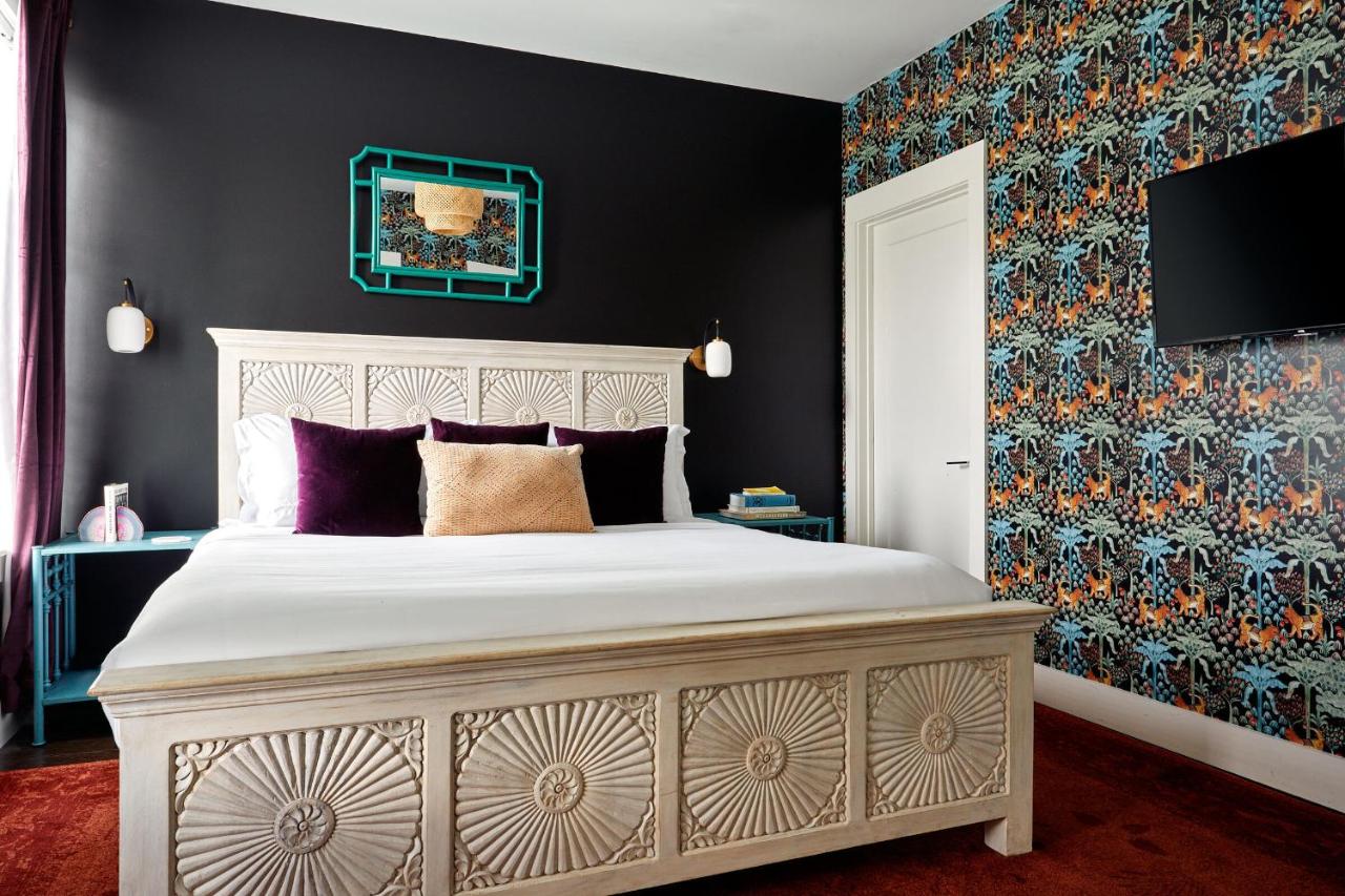 Stylish Boho Courtyard Loft with King Beds in 12S at 1 of 7 Themed Lofts at Cowrite, Find Coffee and Tacos Downstairs, Complimentary Spin Class, Walk to Shopping in 12 South, 10 Minutes to Broadway, Parking, 24 Hr Hospitality - 2