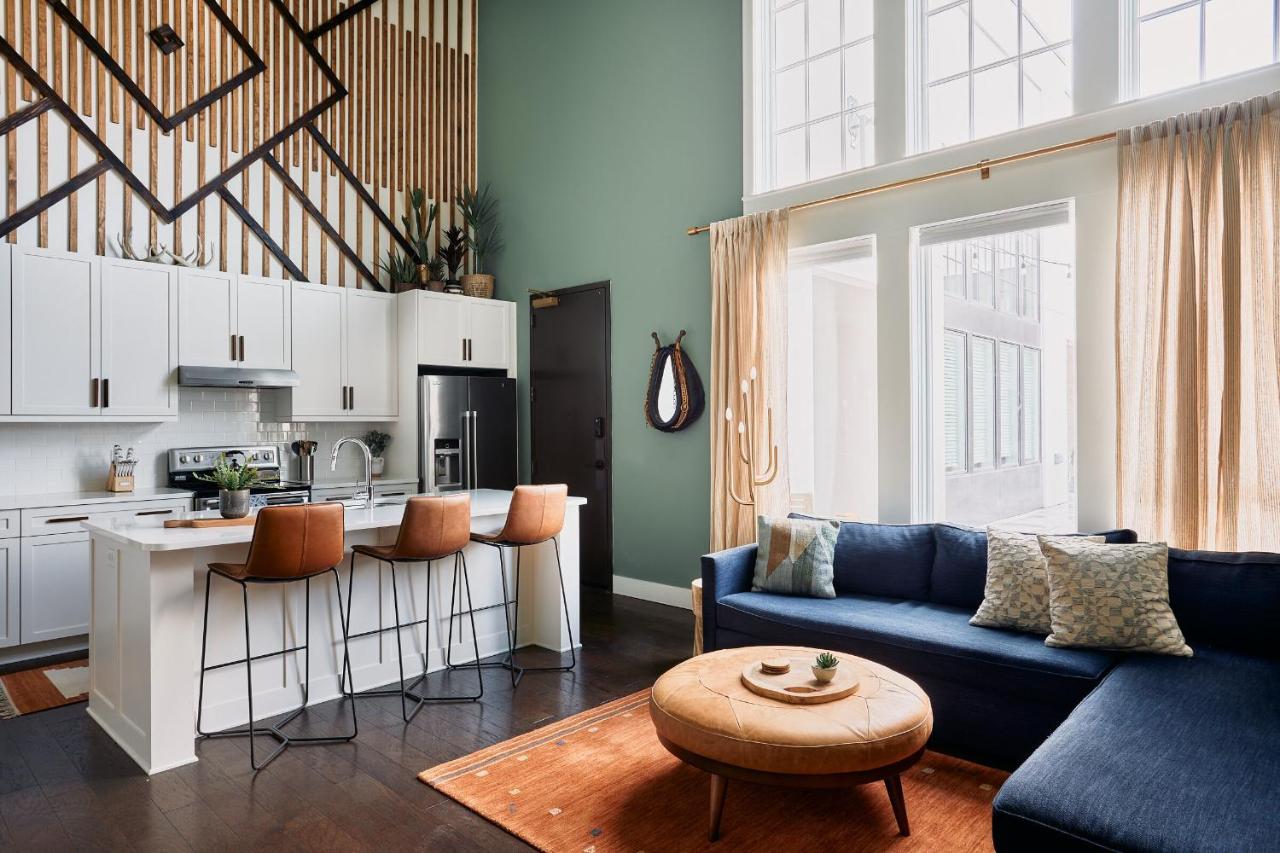 Soaring Ceilings & King Beds Overlooking Courtyard, 1 of 7 Themed Lofts at Cowrite, Find Coffee and Tacos Downstairs, Complimentary Spin Class, Walk to Shopping in 12 South, 10 Minutes to Broadway, Parking, 24 Hr Hospitality - 2