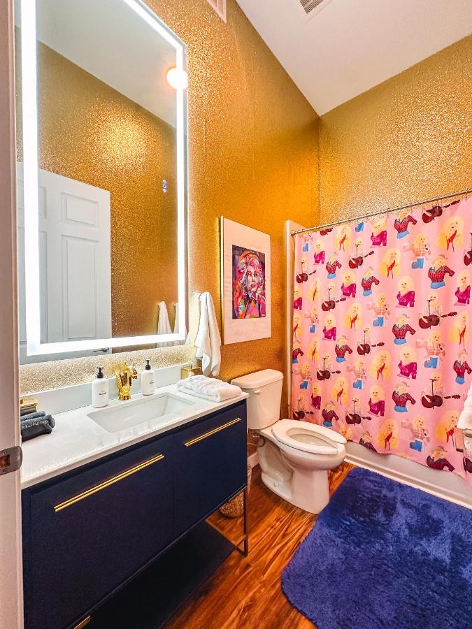 Dolly's Art Deco - Luxe Stay Near Broadway - 4