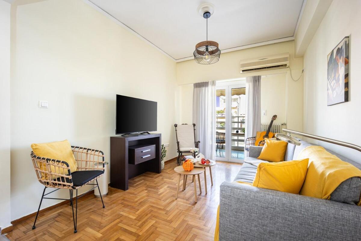 Stylish 2BD with Balcony in Central Athens - 5