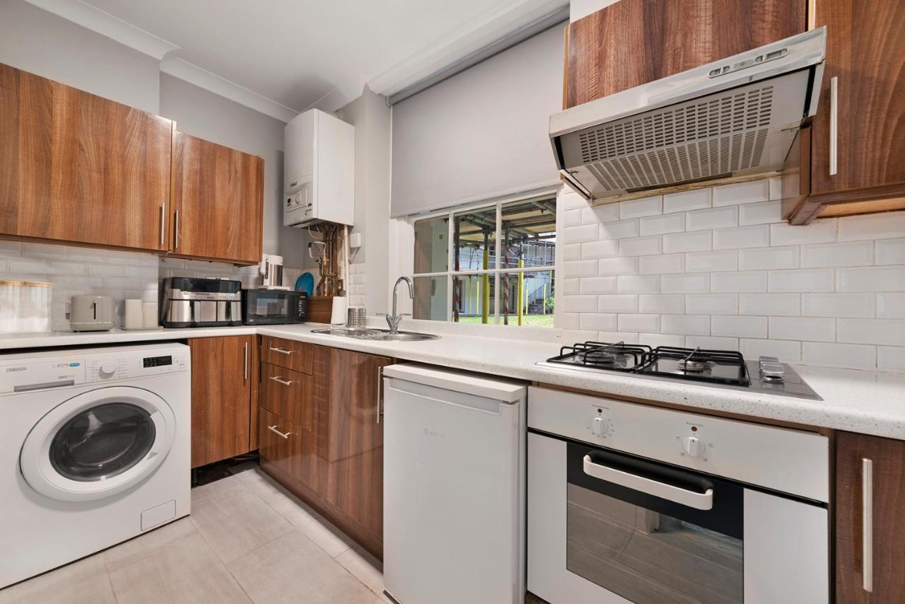 Orsett Terrace Flat Lower Ground Floor Sleeps 4 - 4