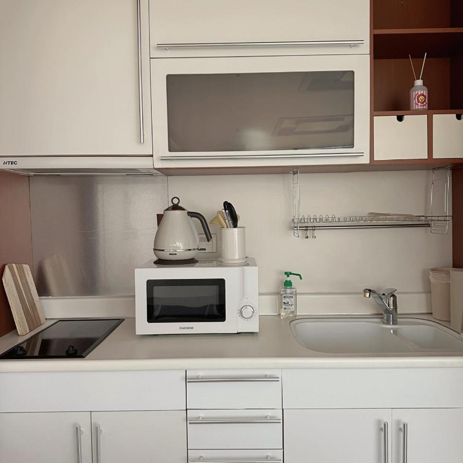 LATTE CHACHA STAY - 1 min Walk to Hongdae Station - Free Luggage Storage - 4