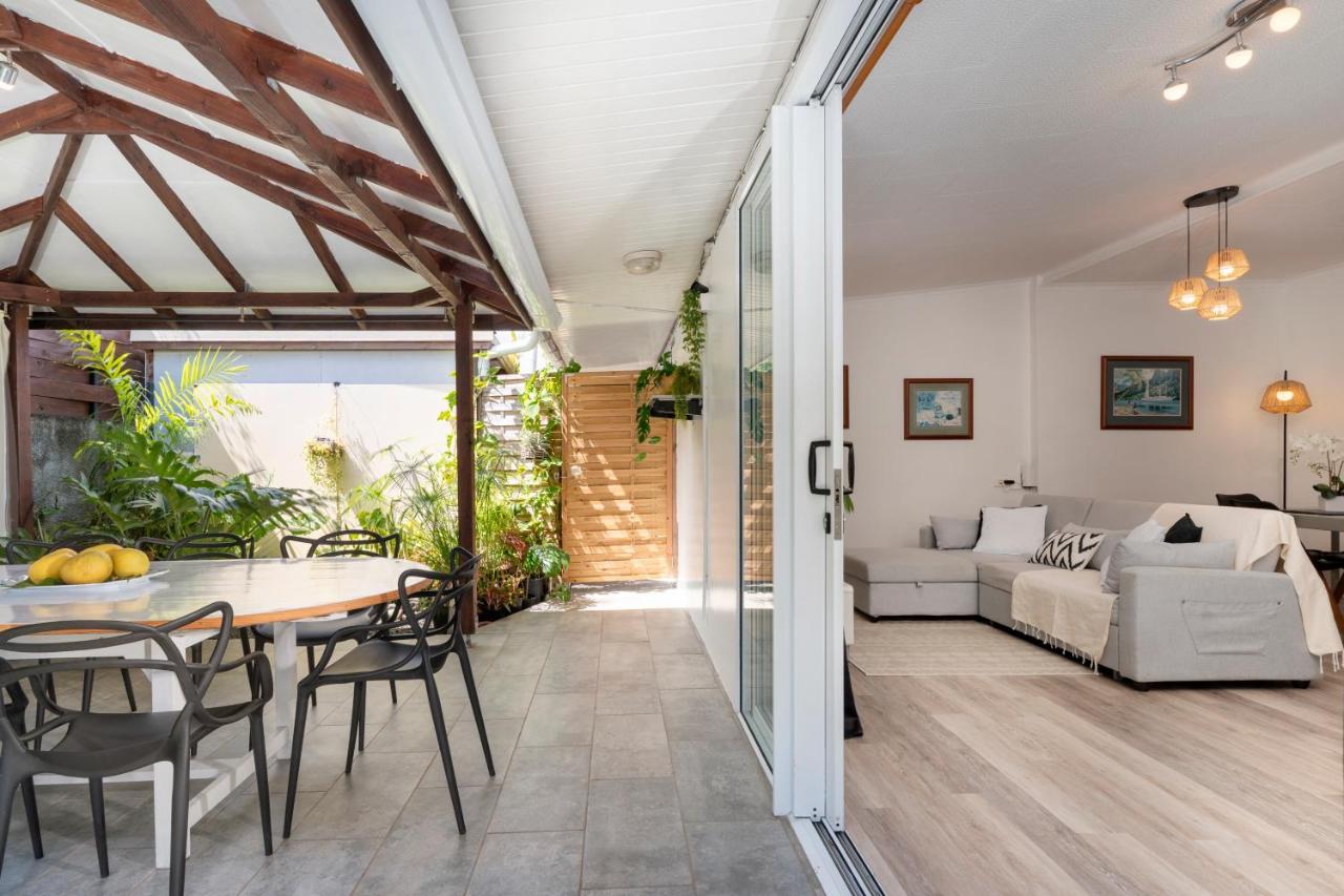 Tiaki Guesthouse Apartment - 5min drive to beach & Shops ! 1BDR APT with pool - 4