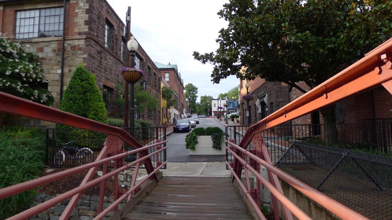 Georgetown Hill Inn — photo 21