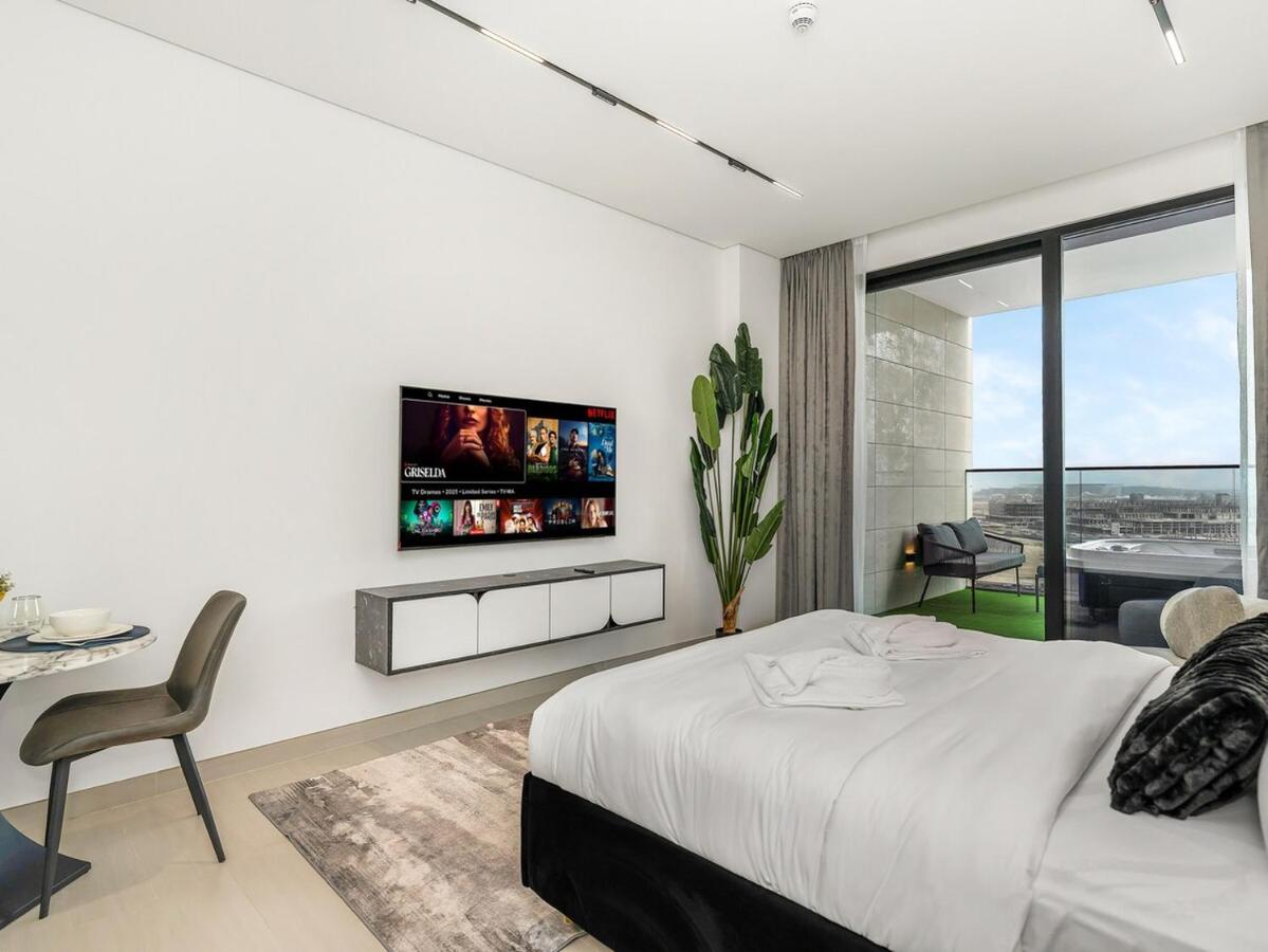 Modern Studio with Jacuzzi and Premium Amenities - 5