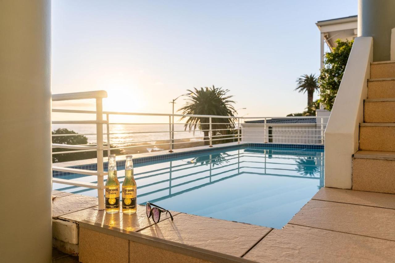Sunset Azure Studio - Pool Views 2 min to beach - 2