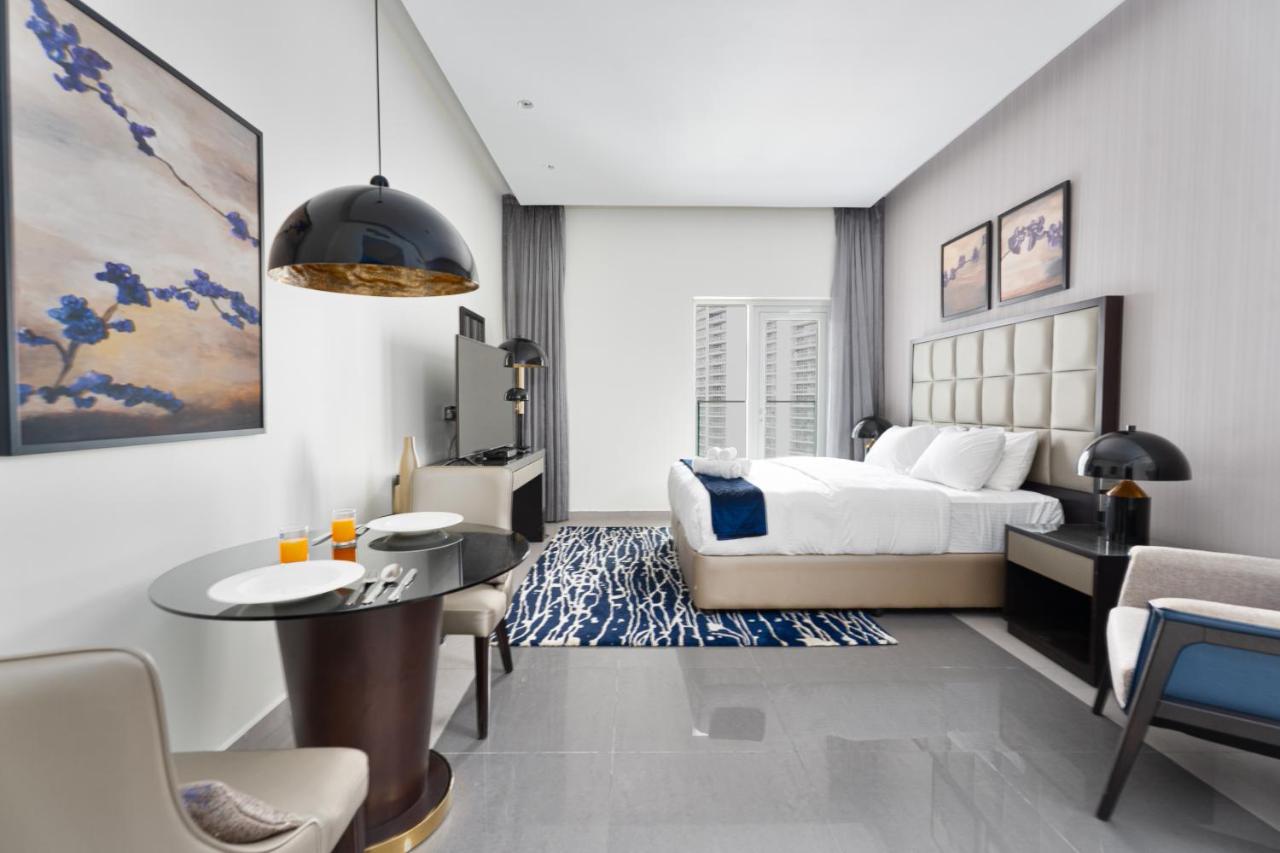 Downtown Dubai Studio Apartment - High floor - 2