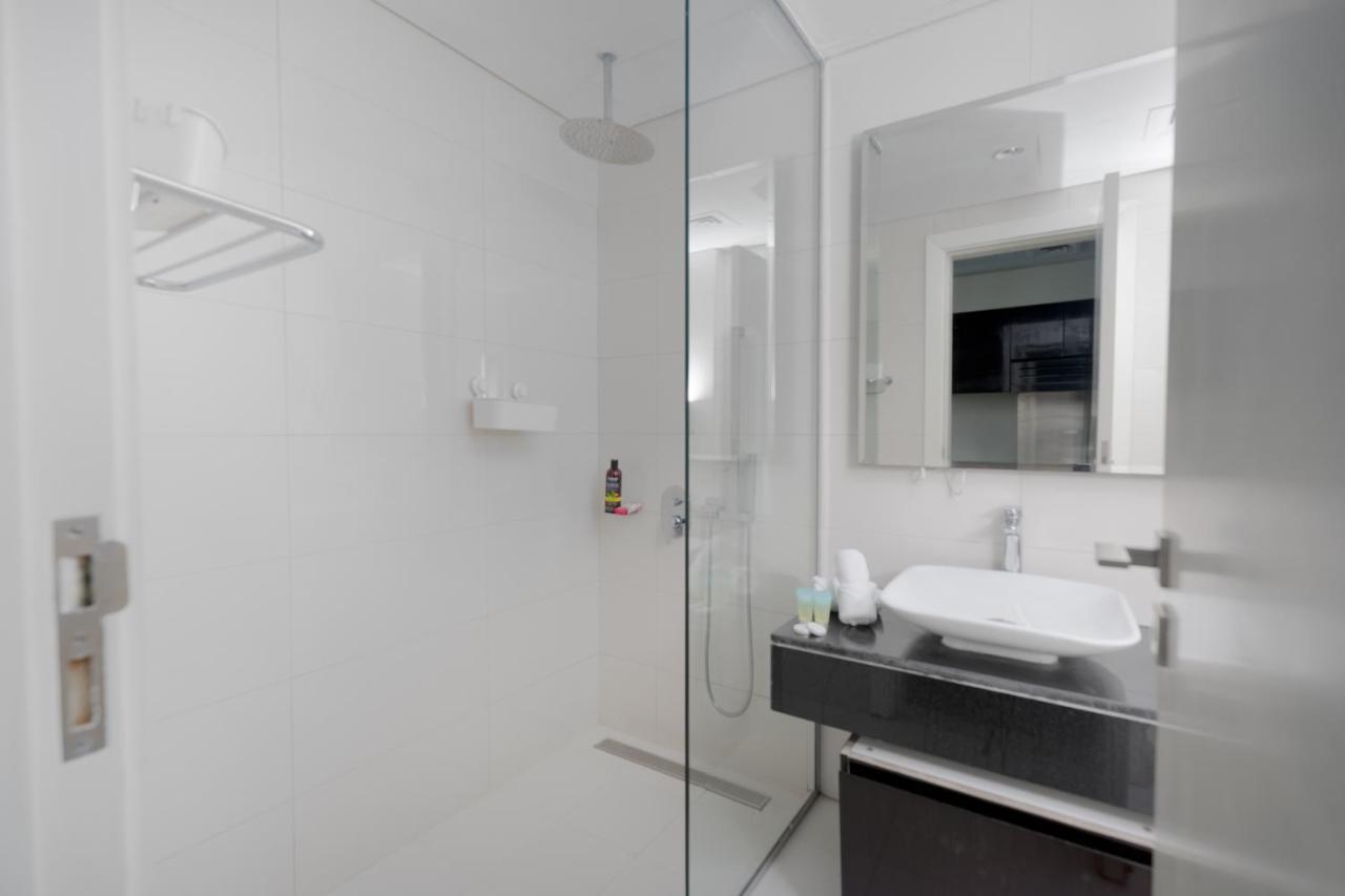 Downtown Dubai Studio Apartment - High floor - 3