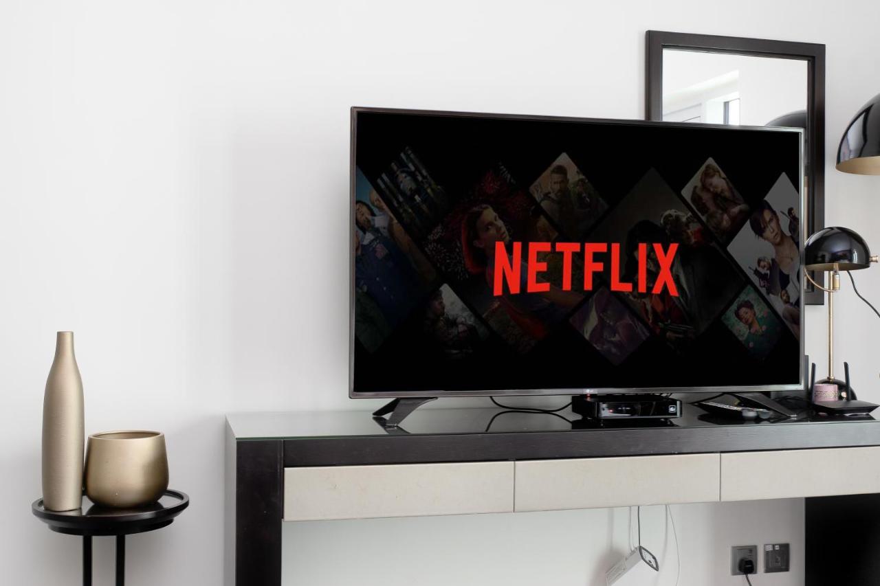 Downtown Dubai Studio Apartment - High floor - 5