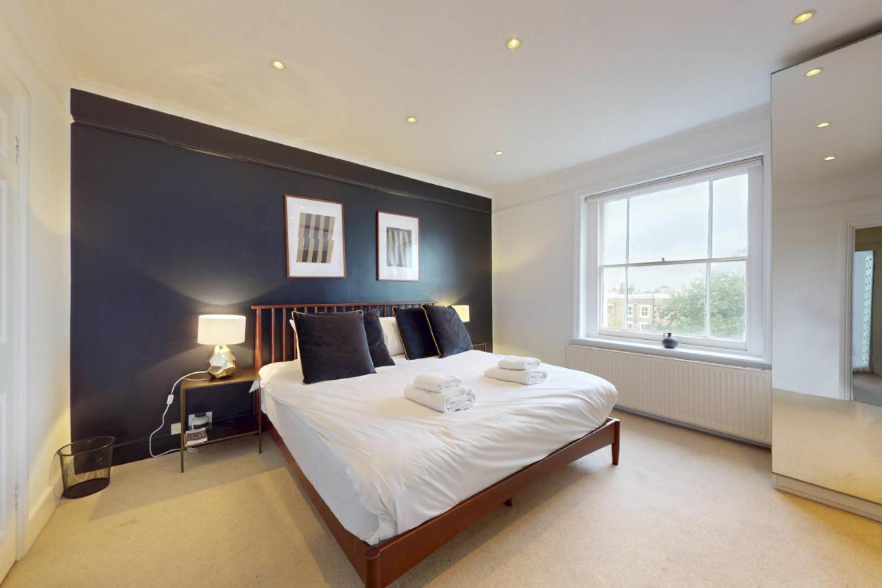 Superb 3-Bedroom with Balcony in the Heart of Notting Hill - 6 Mins to Tube Station - 2