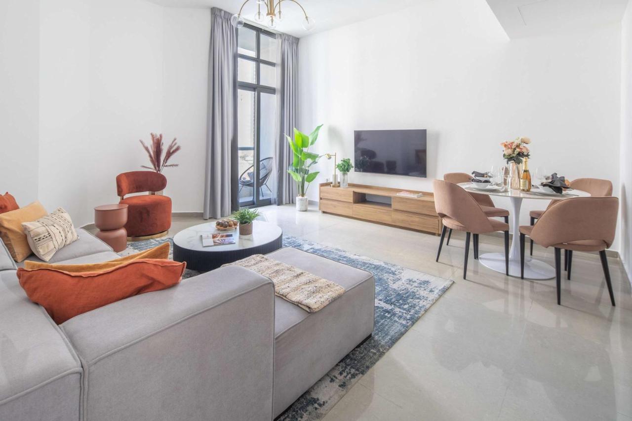 Frank Porter - Marina Wharf 1 - 3