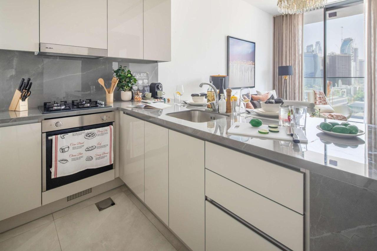 Frank Porter - The Paragon - 5