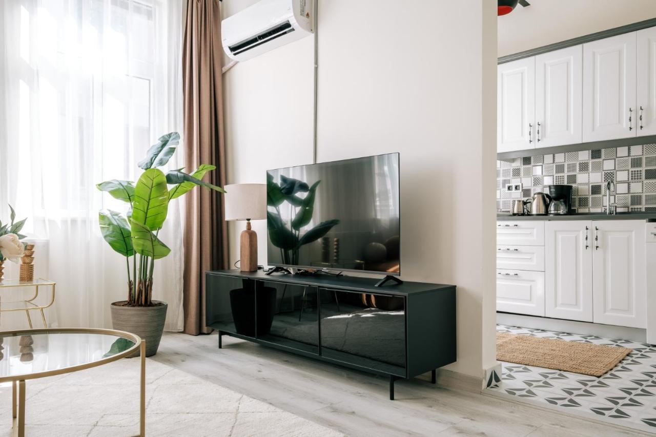 Lovely City Apartment Steps Away from Galata Tower - 4
