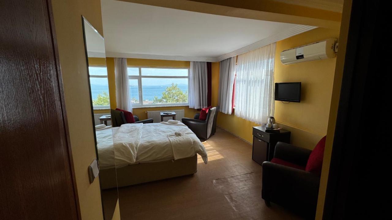 Cosmopolitan Park Hotel - 2